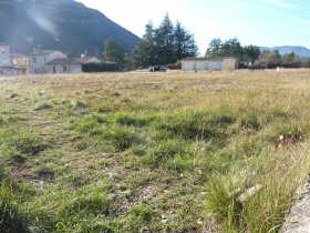 Terrain - Laragne-Mont�glin - A DEUX PAS DU  CENTRE DE LARAGNE