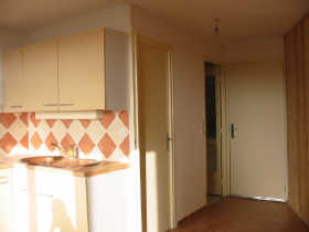 A louer à l'année -  - Appartement - LAYE station
